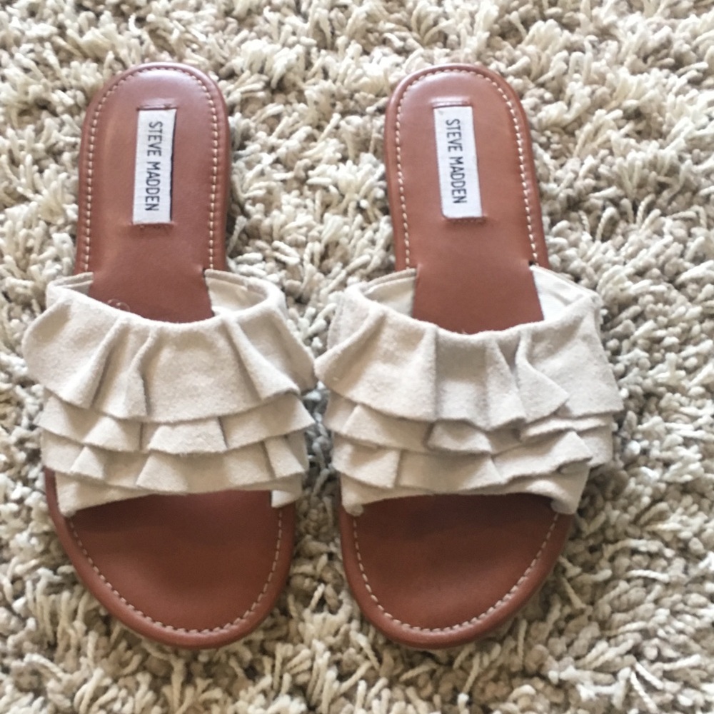 Steve Madden Getdown Ruffle Slide